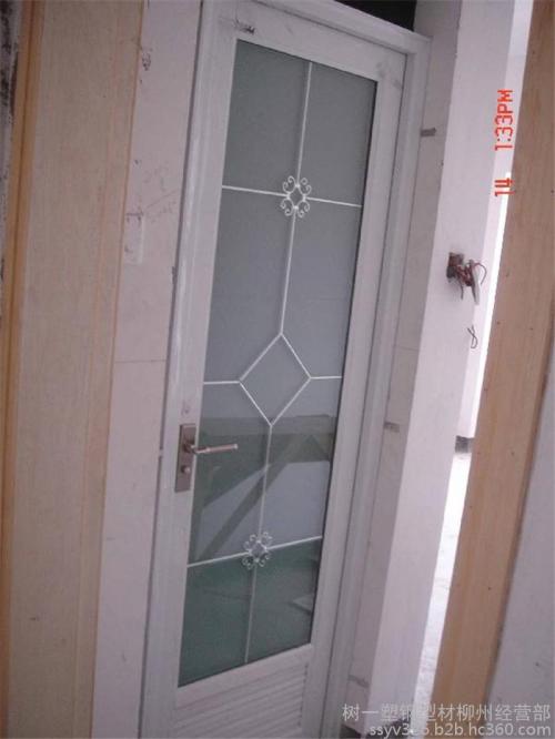 卫生间门用塑钢门的优点