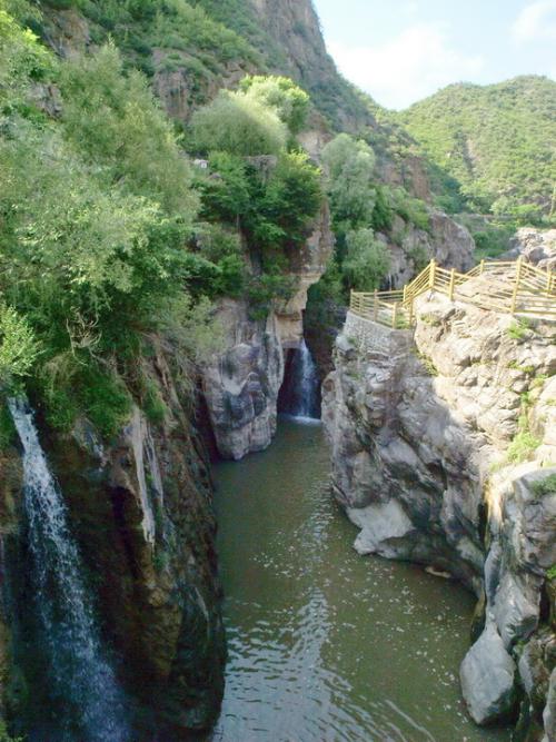 北京周边旅游景点的好地方延庆的乌龙峡谷