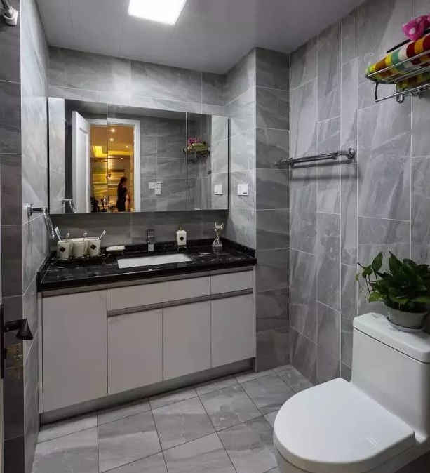 厨房卫生间瓷砖可以用什么颜色 深色系or浅色系