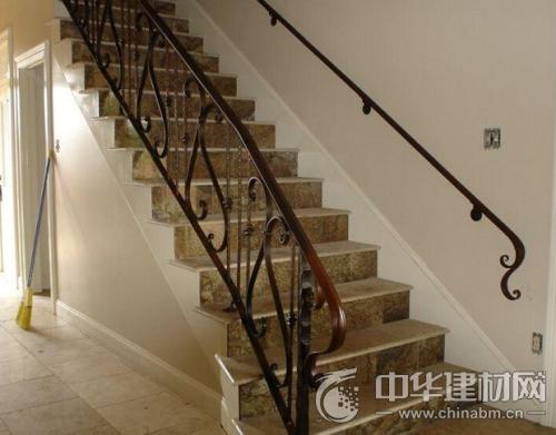 如何安装楼梯扶手 楼梯扶手安装步骤