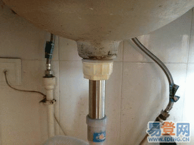 家里的水管漏水怎么办五种水管漏水维修补漏方法大全