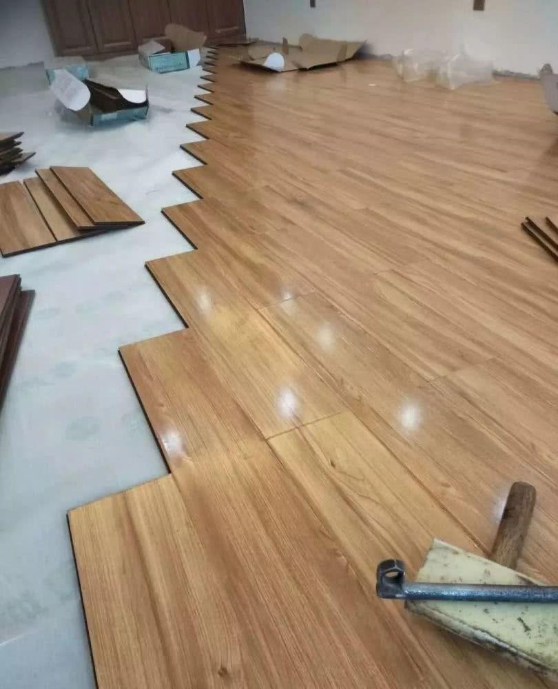 地板好还是木地板好|2018流行的7种木地板铺拼方法，原来地板还可以这么玩