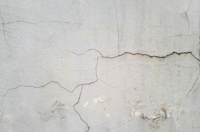 一,墙面裂缝是较为常见的装修通病