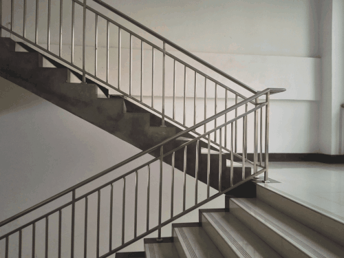 不锈钢楼梯扶手特点是什么