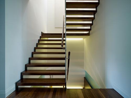90度转角楼梯效果图 优雅的转角楼梯设计图